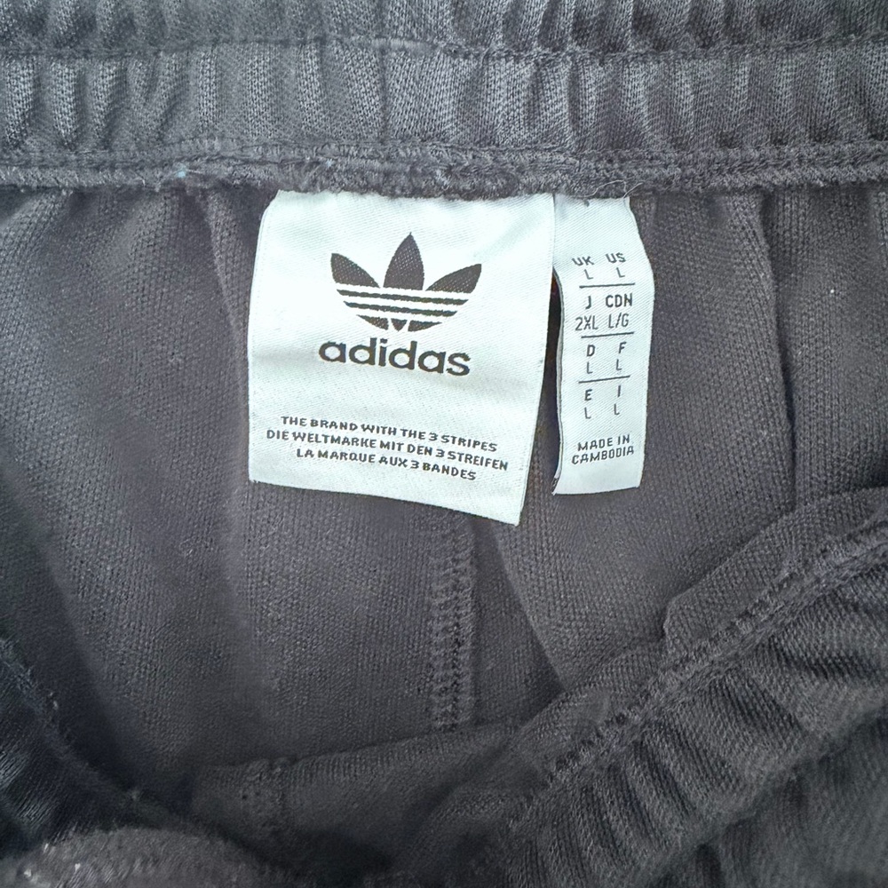 Adidas Black loose track pant Joggers with White Side Stripes - Picture 3 of 6